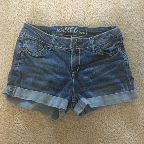 Wallflower Jean Shorts - Picture 1 of 4
